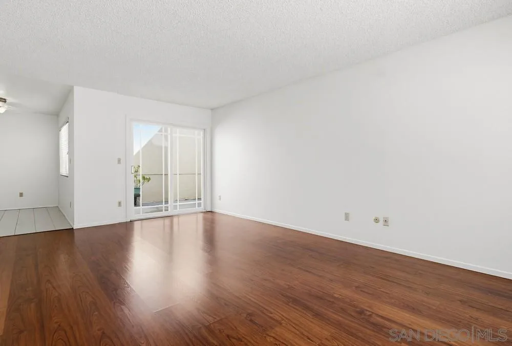 Photo #13: 260003021 Listing: Photo #13