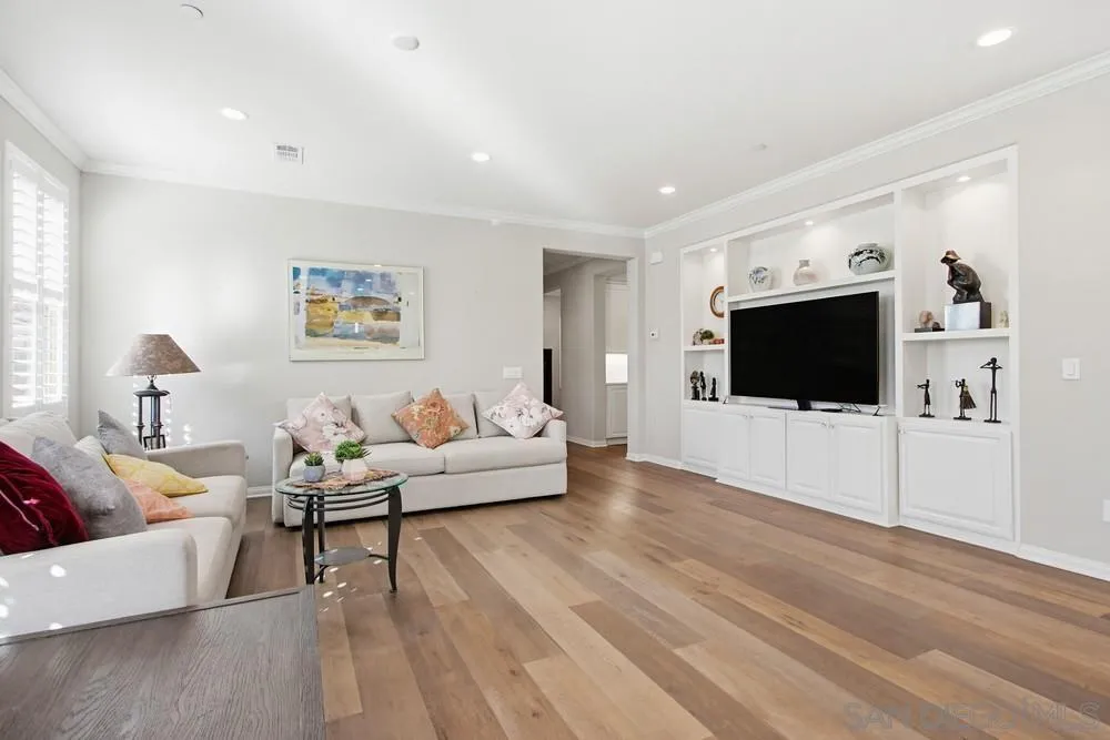 https://cdn.realtyfeed.com/cdn/127/260003023/8451d5049cc84c202879e394adcee455.webp