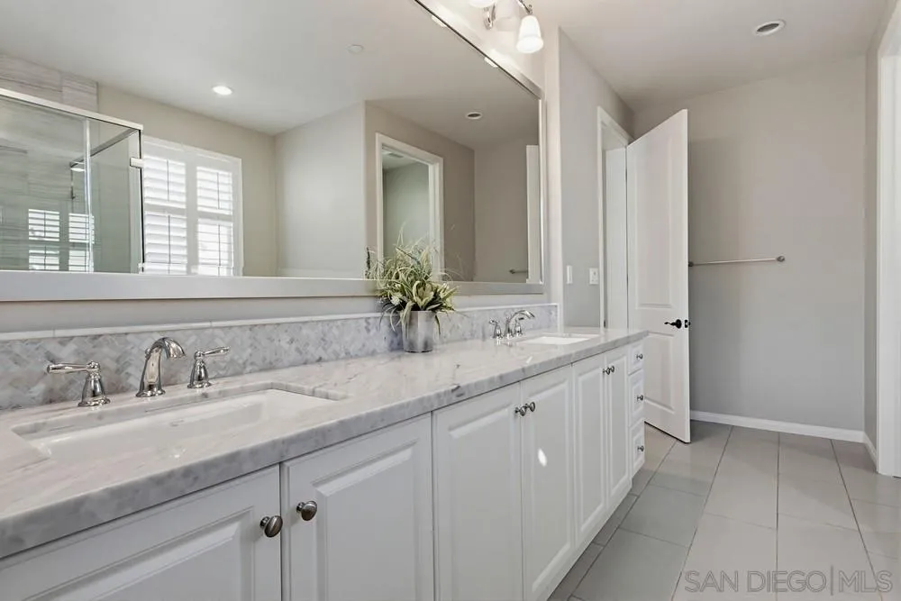 https://cdn.realtyfeed.com/cdn/127/260003023/8e53fda73a43a5c4f6aa8156234c8624.webp