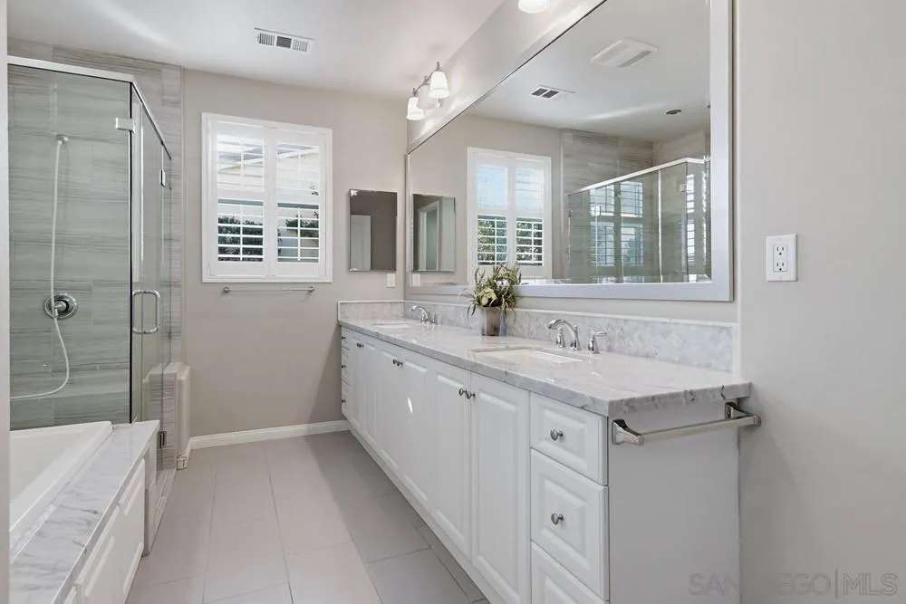 https://cdn.realtyfeed.com/cdn/127/260003023/8fa7aa7ebeb800438102c669729e575c.webp