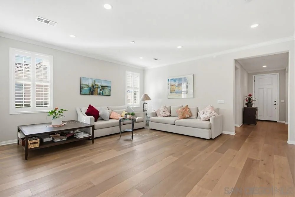 https://cdn.realtyfeed.com/cdn/127/260003023/a0082e5d1207cd782a65af1b2be784b1.webp