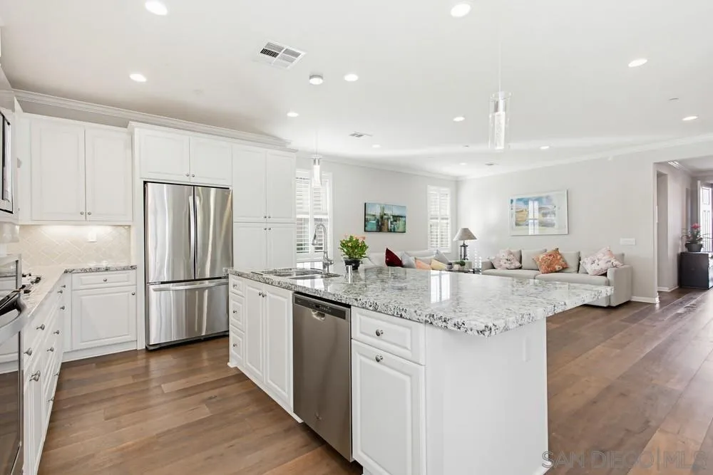 https://cdn.realtyfeed.com/cdn/127/260003023/b936994286e7f0ad861a9940f56b68e5.webp