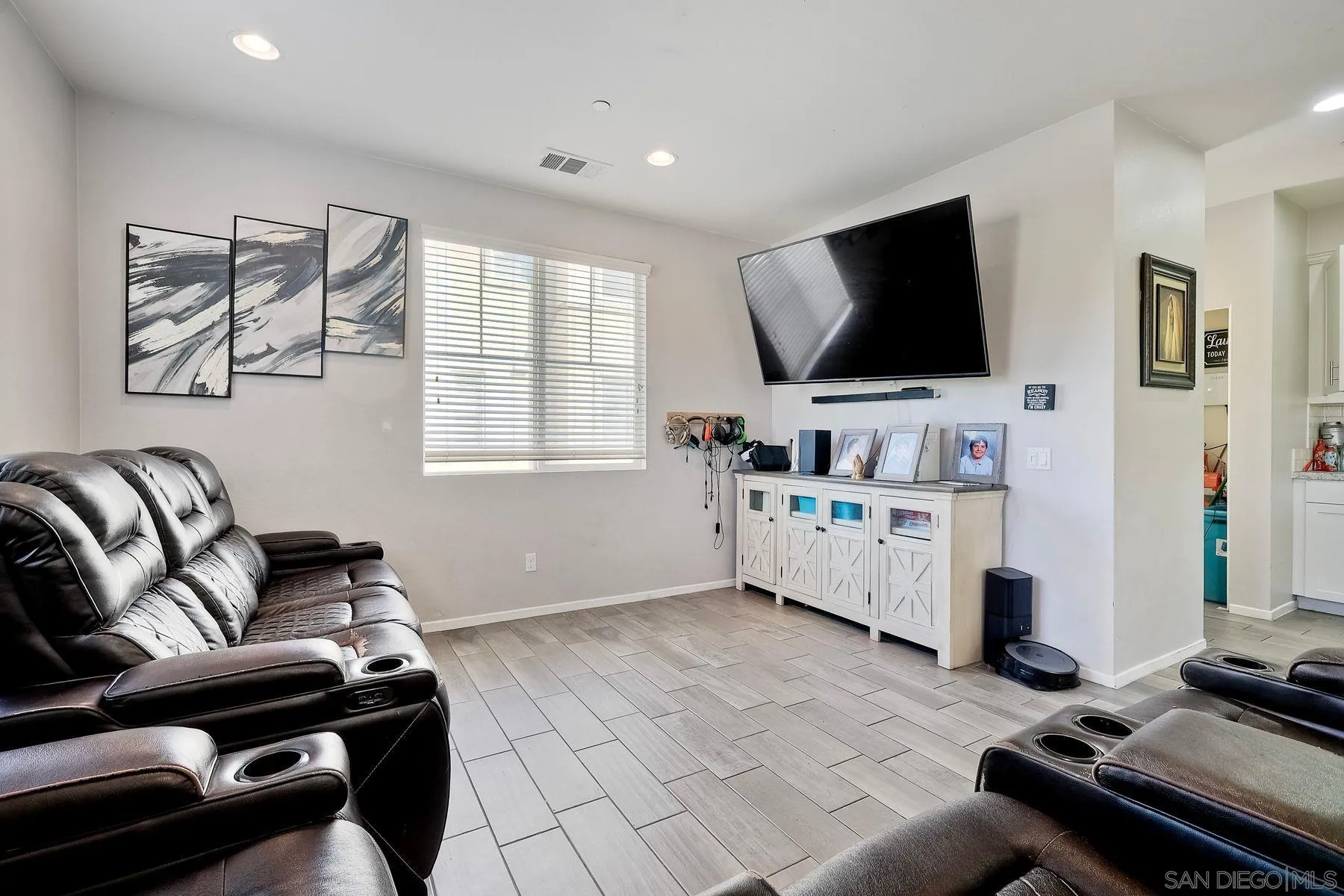 https://cdn.realtyfeed.com/cdn/127/260003024/5c20ea0d220a0629cb628c65704caca9.webp