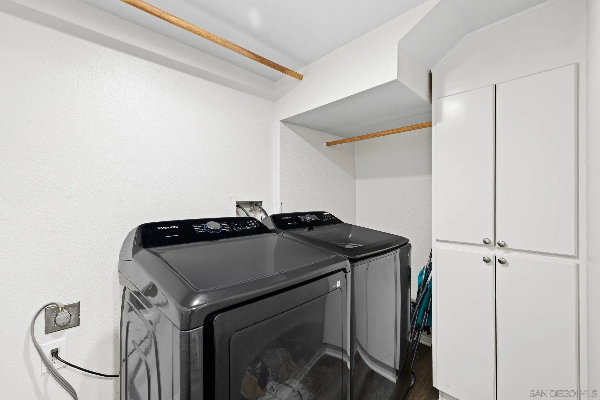 https://cdn.realtyfeed.com/cdn/127/260003026/9a266273c545b2b6deca95ab01d6e5d9.webp
