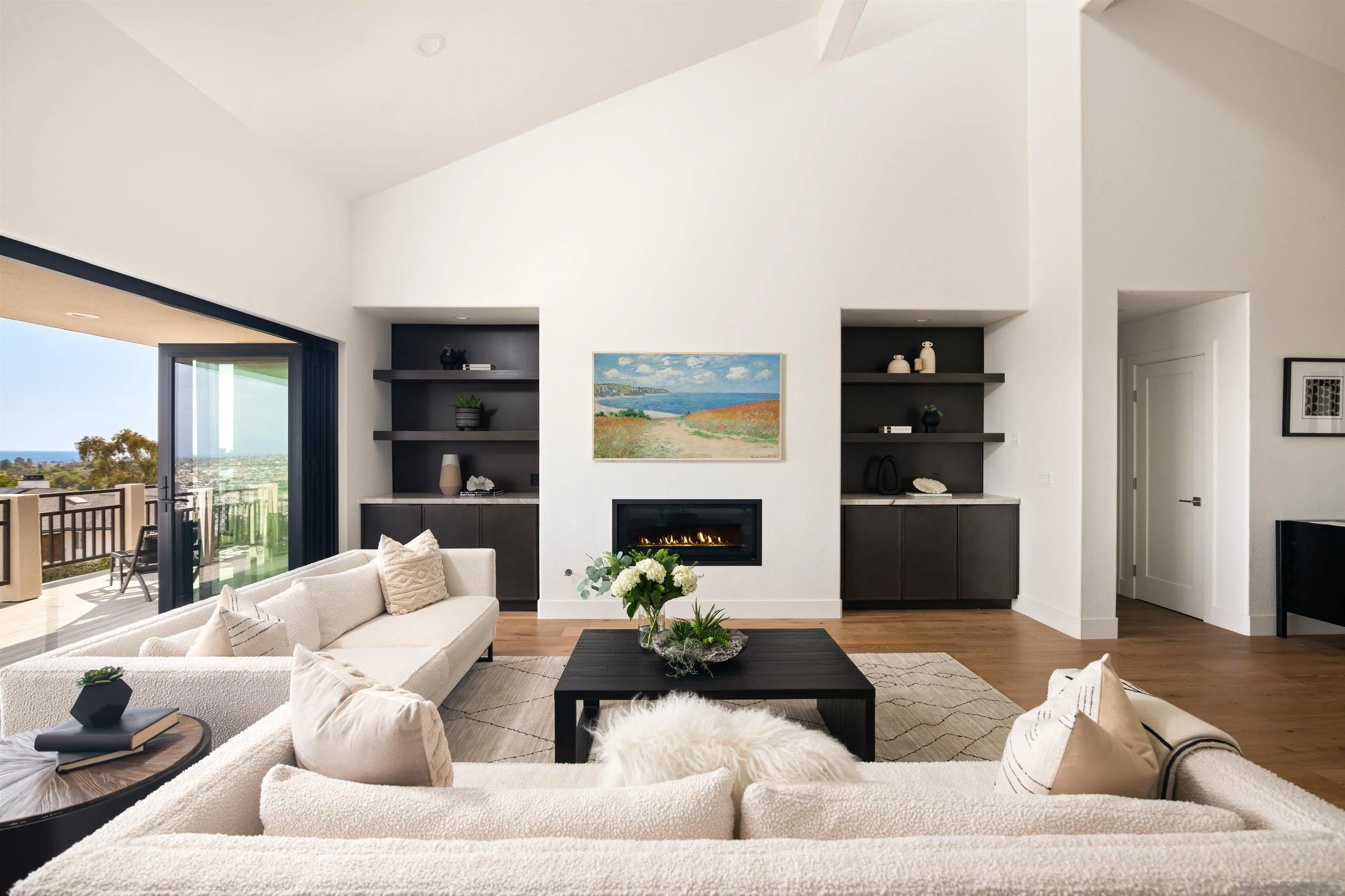 https://cdn.realtyfeed.com/cdn/127/260003027/8bdf93afd4ab092f657f55ea0c19b435.webp