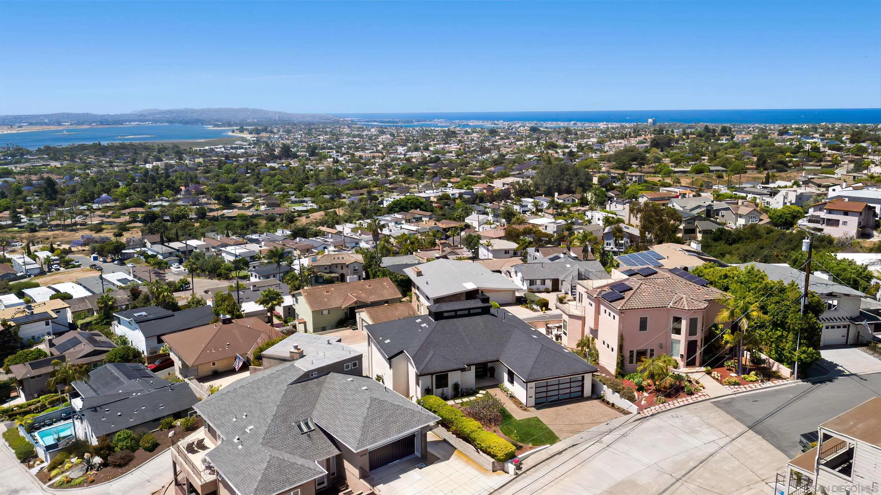 https://cdn.realtyfeed.com/cdn/127/260003027/ad3f5626374e1b7971c8d9b84d769551.webp