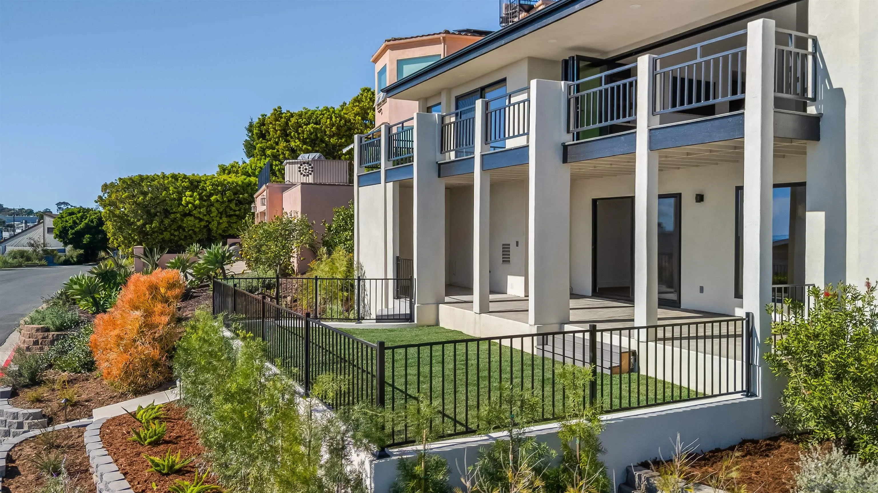 https://cdn.realtyfeed.com/cdn/127/260003027/c384069f11df8b51e76d933fd4ea5dd2.webp