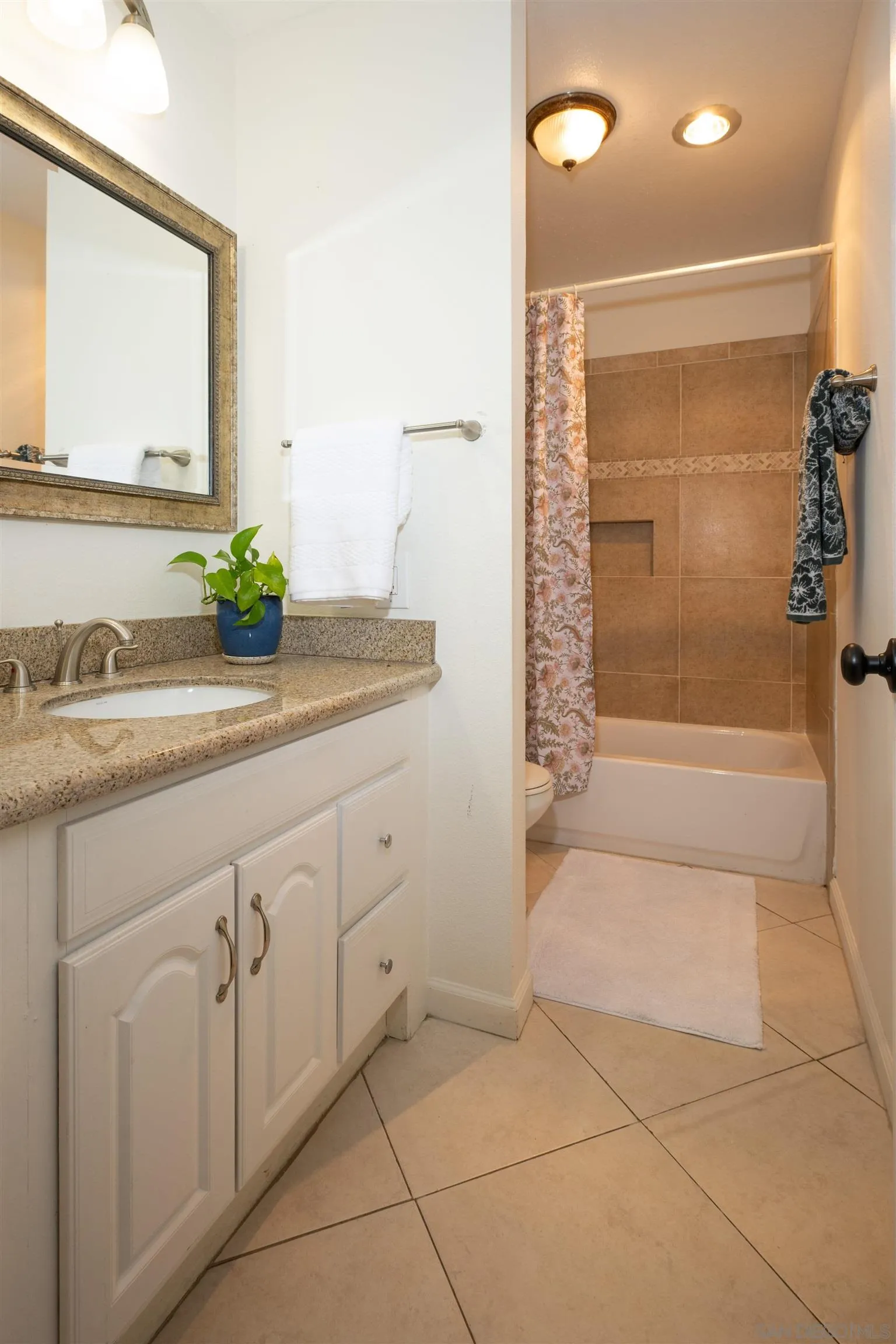 https://cdn.realtyfeed.com/cdn/127/260003033/91d1c476e66816cac12538eb49c675c1.webp