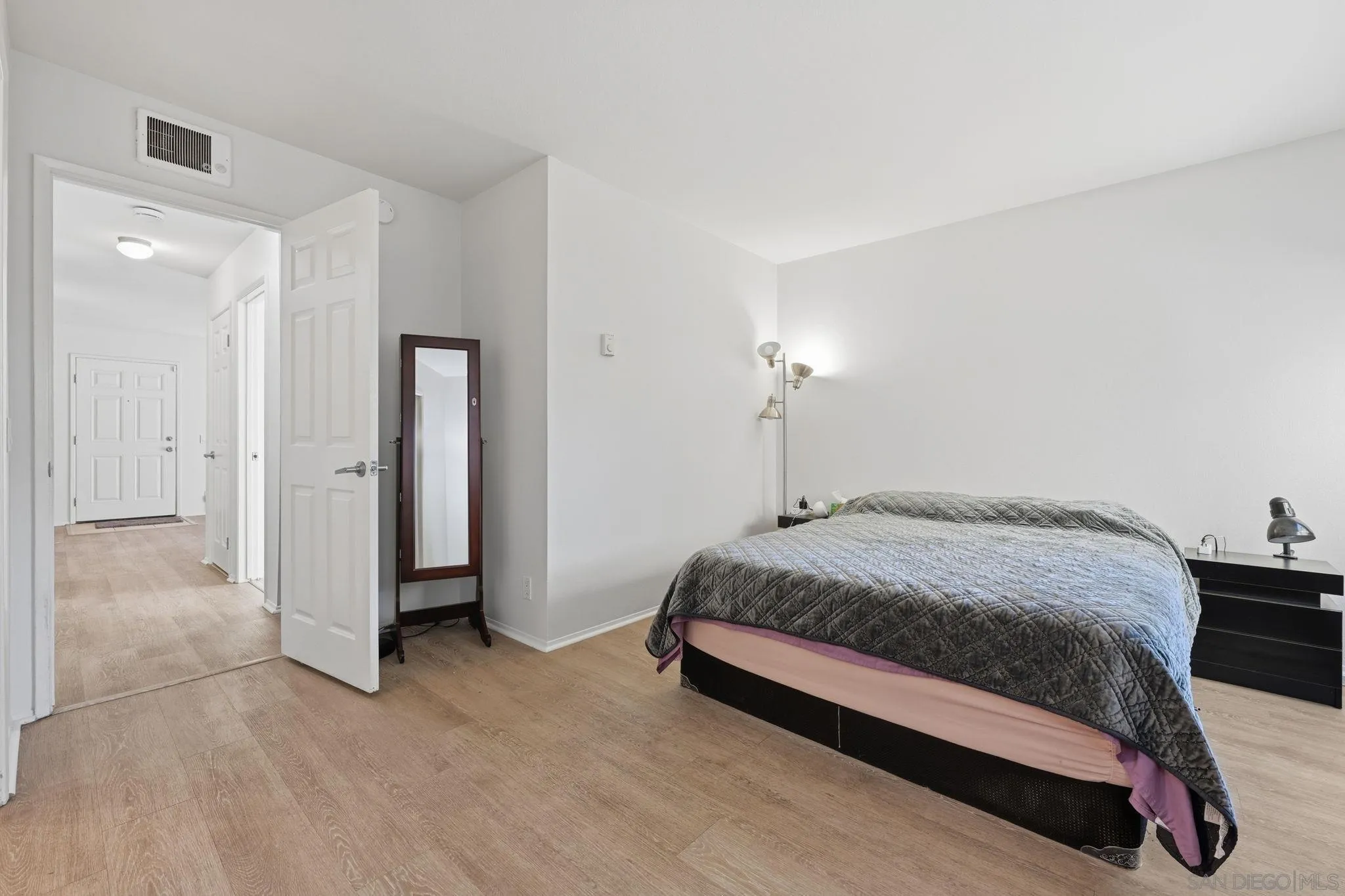 https://cdn.realtyfeed.com/cdn/127/260003034/76a08a0bf054a0212753ef3e24c962c5.webp