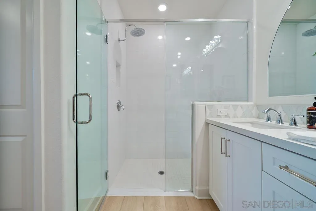 https://cdn.realtyfeed.com/cdn/127/260003035/50d8ad10acc9b1281ecd9cd98b89ac1c.webp