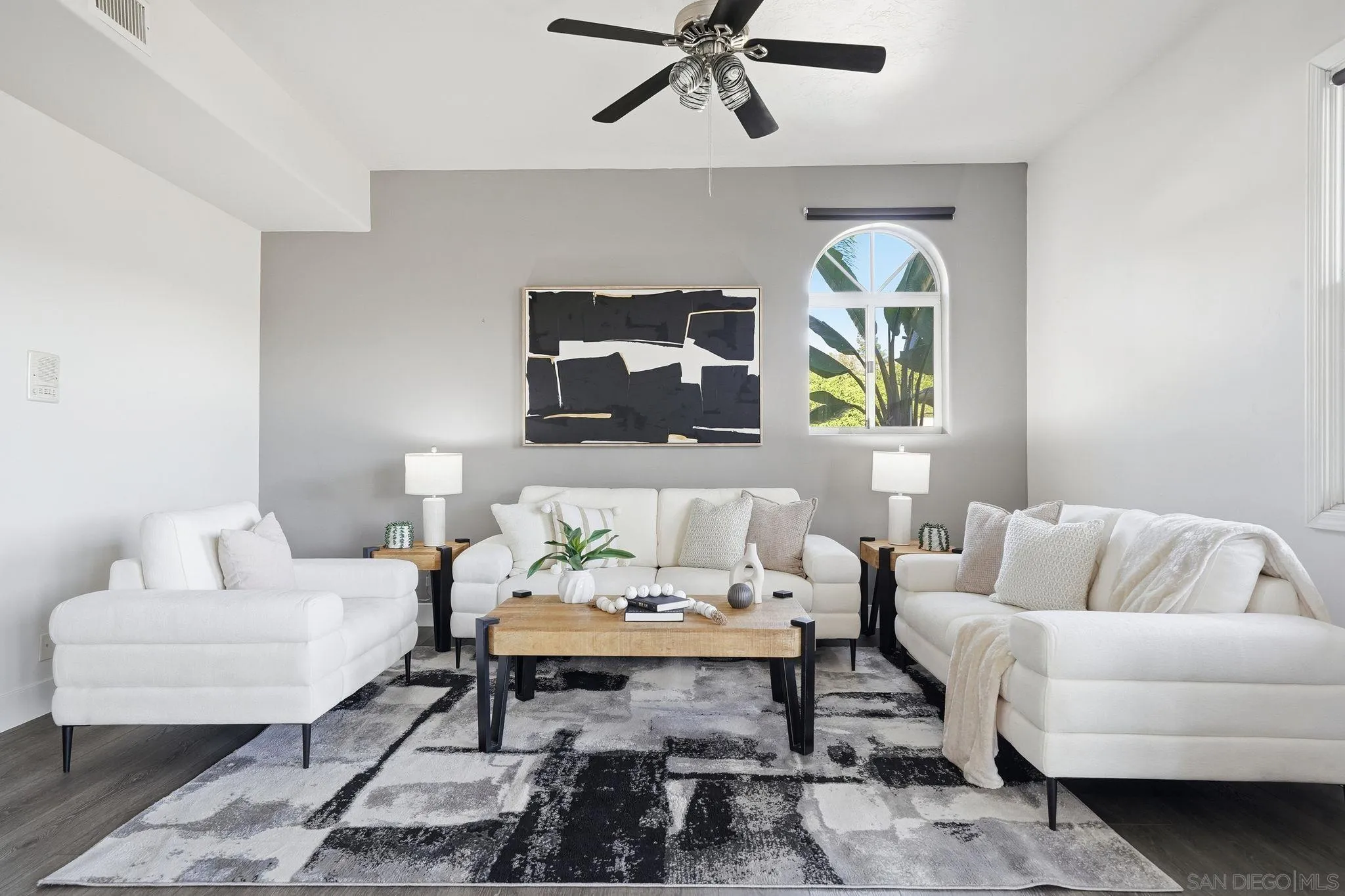 https://cdn.realtyfeed.com/cdn/127/260003042/4817a7778eb911f8783dd595ac20cf34.webp