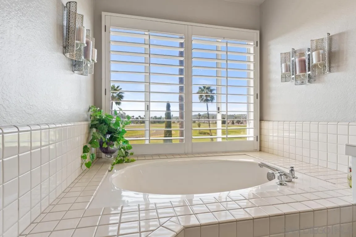 https://cdn.realtyfeed.com/cdn/127/260003044/20a2581ec85cb55eda2ef2acbfcbfff7.webp