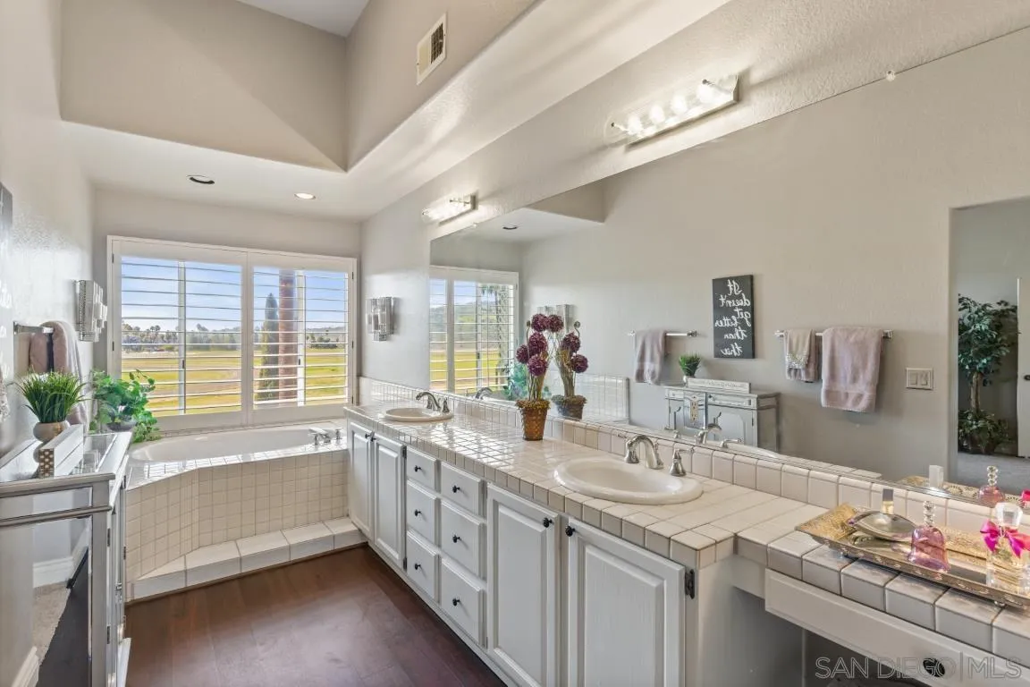 https://cdn.realtyfeed.com/cdn/127/260003044/7992dd489d56a7be893ba979dade186c.webp