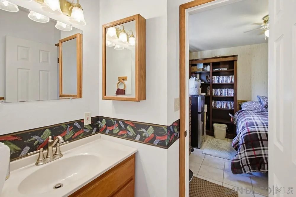 https://cdn.realtyfeed.com/cdn/127/260003048/15d5442bb53f280467442aee1241b113.webp