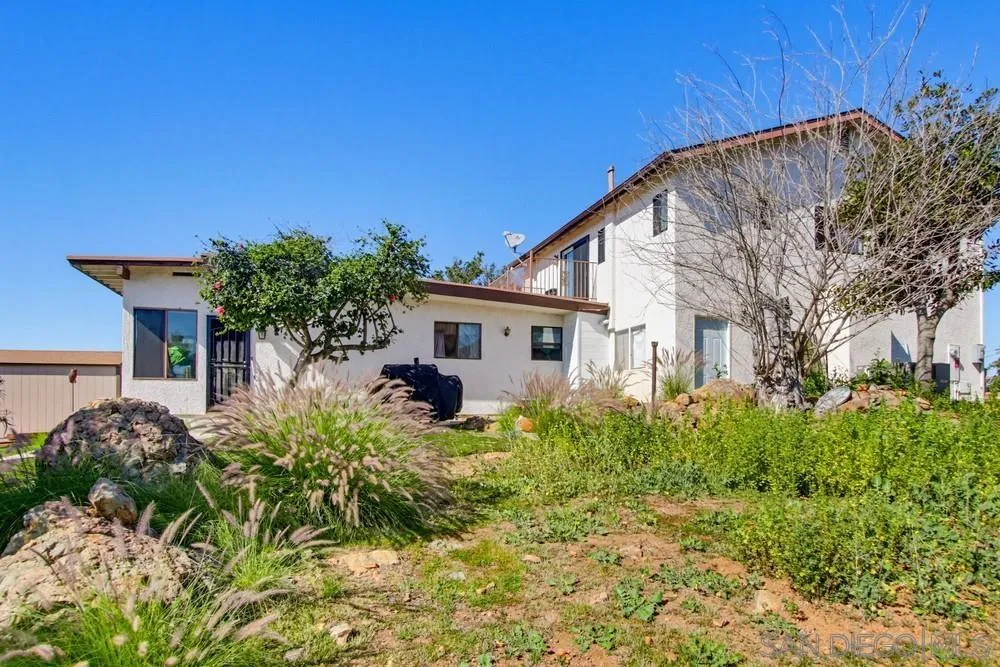 https://cdn.realtyfeed.com/cdn/127/260003048/afa3bf5d9d9a7099bed8297496639757.webp