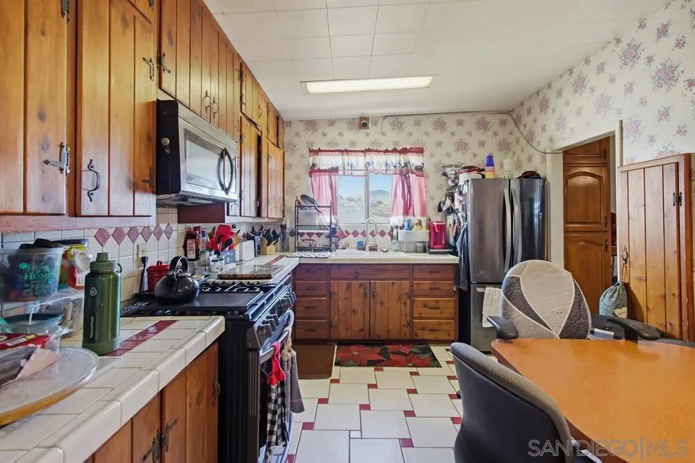 https://cdn.realtyfeed.com/cdn/127/260003048/f6c47e00aa927e3bb4b2c0c731160c6e.webp