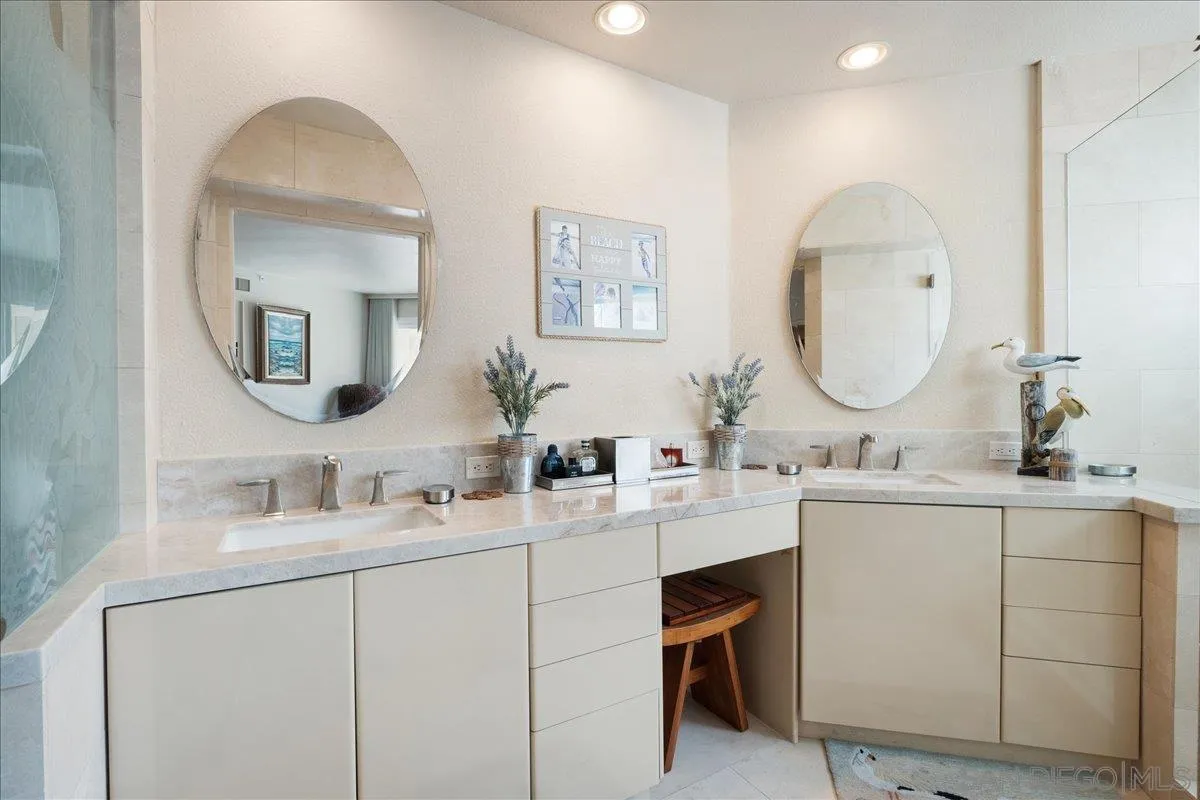 https://cdn.realtyfeed.com/cdn/127/260003057/9925714bb8ffa4f796997319070189ac.webp