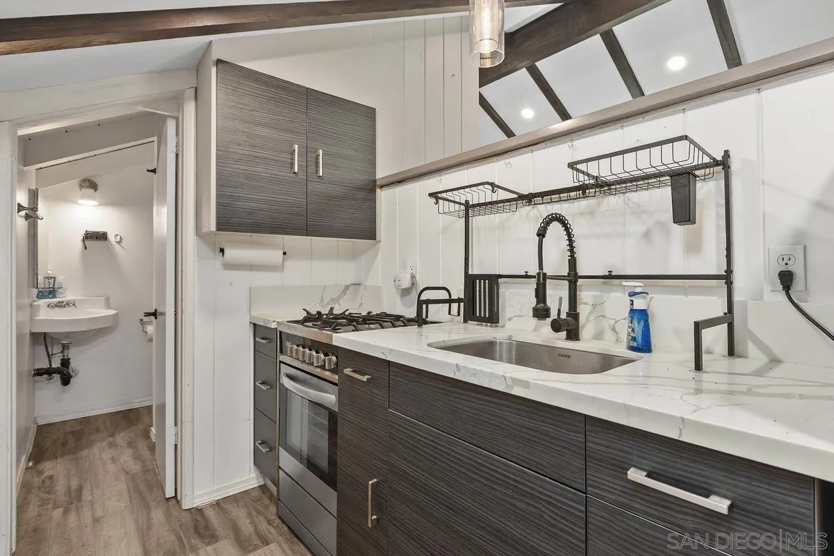 https://cdn.realtyfeed.com/cdn/127/260003058/052eab3f0da6fc54623581ec24637efc.webp