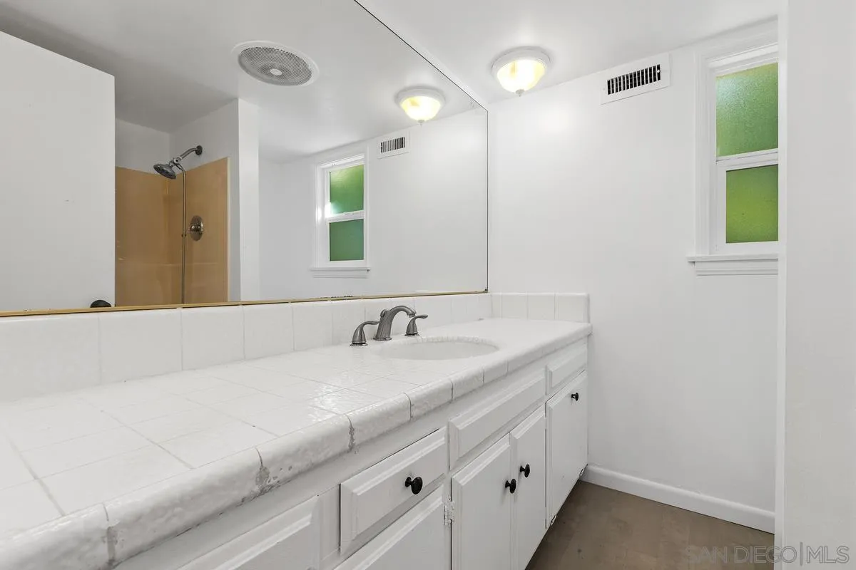 https://cdn.realtyfeed.com/cdn/127/260003058/4f91766d3644bf5cc0cb098f576a44a0.webp