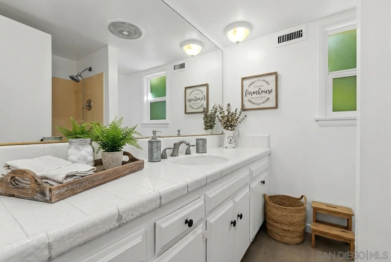 https://cdn.realtyfeed.com/cdn/127/260003058/5eeda83c3acafb39f0a1803ba985be72.webp