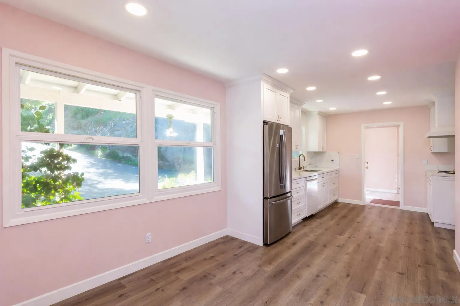 https://cdn.realtyfeed.com/cdn/127/260003067/e1d2f7dfdc751c447c006a8d0823bc70.webp