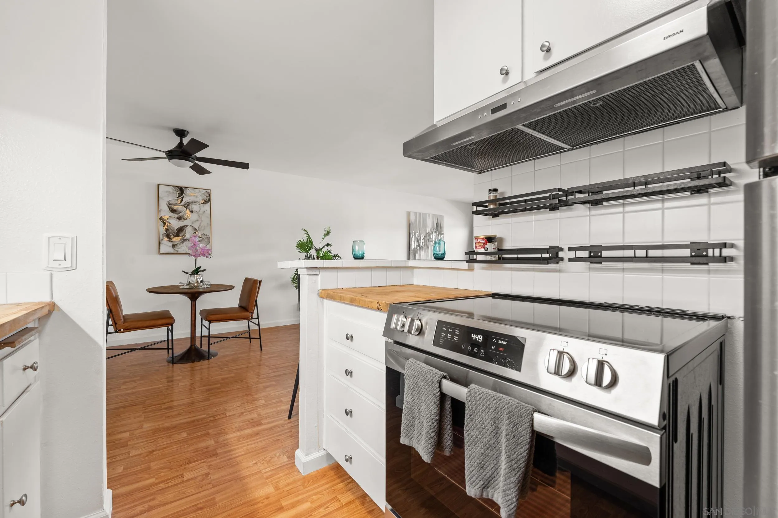 https://cdn.realtyfeed.com/cdn/127/260003069/13a91fa7b5e3d492c9a463d9cc5d7f56.webp