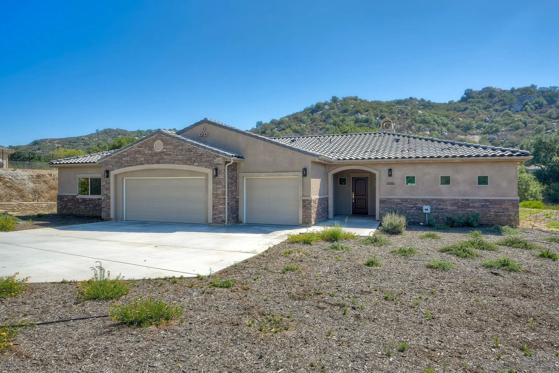 https://cdn.realtyfeed.com/cdn/127/260003072/33f78a031dc771c46ad9580c2b492948.webp