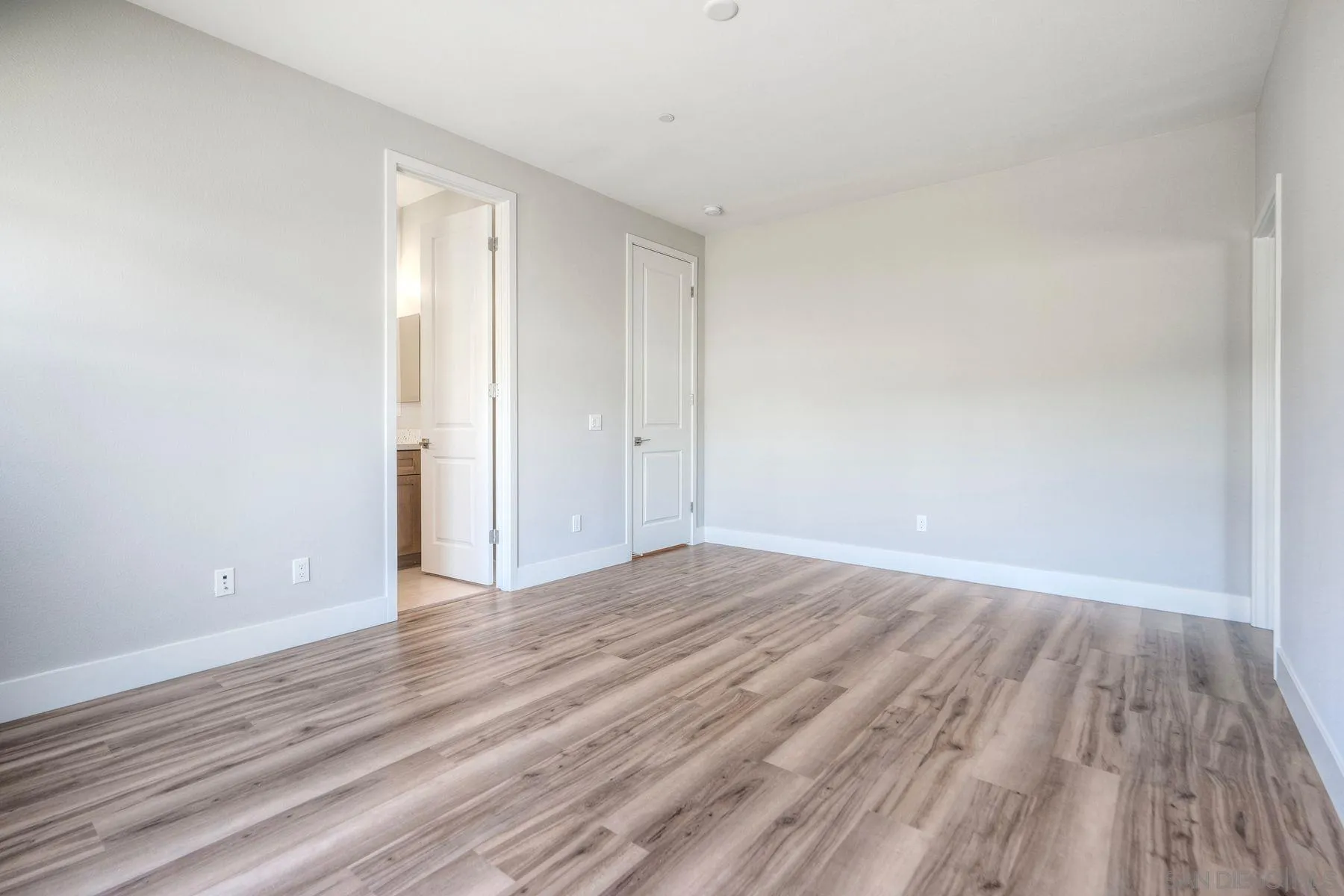 https://cdn.realtyfeed.com/cdn/127/260003072/923cffa06510947169a68c48b790666d.webp
