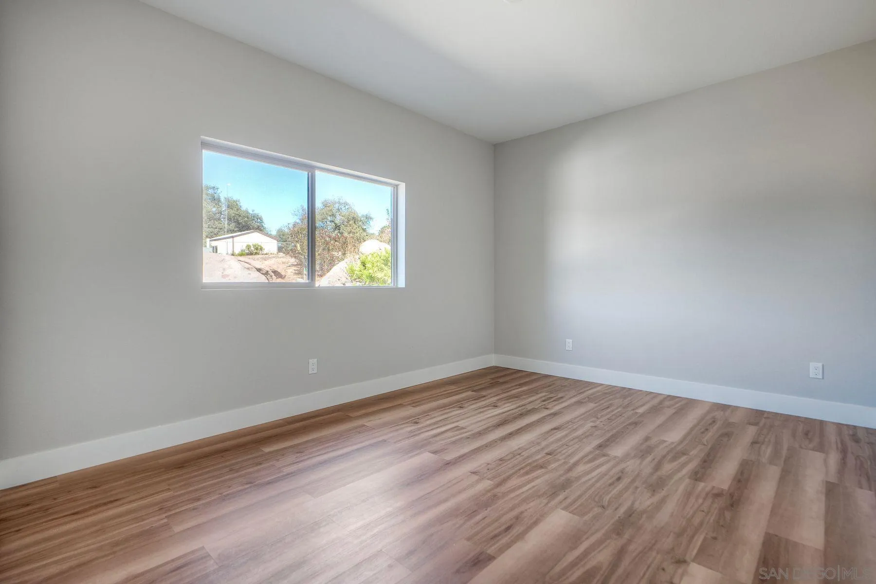 https://cdn.realtyfeed.com/cdn/127/260003072/a5564c47ac6d76b98c520b48fd6e3ccd.webp