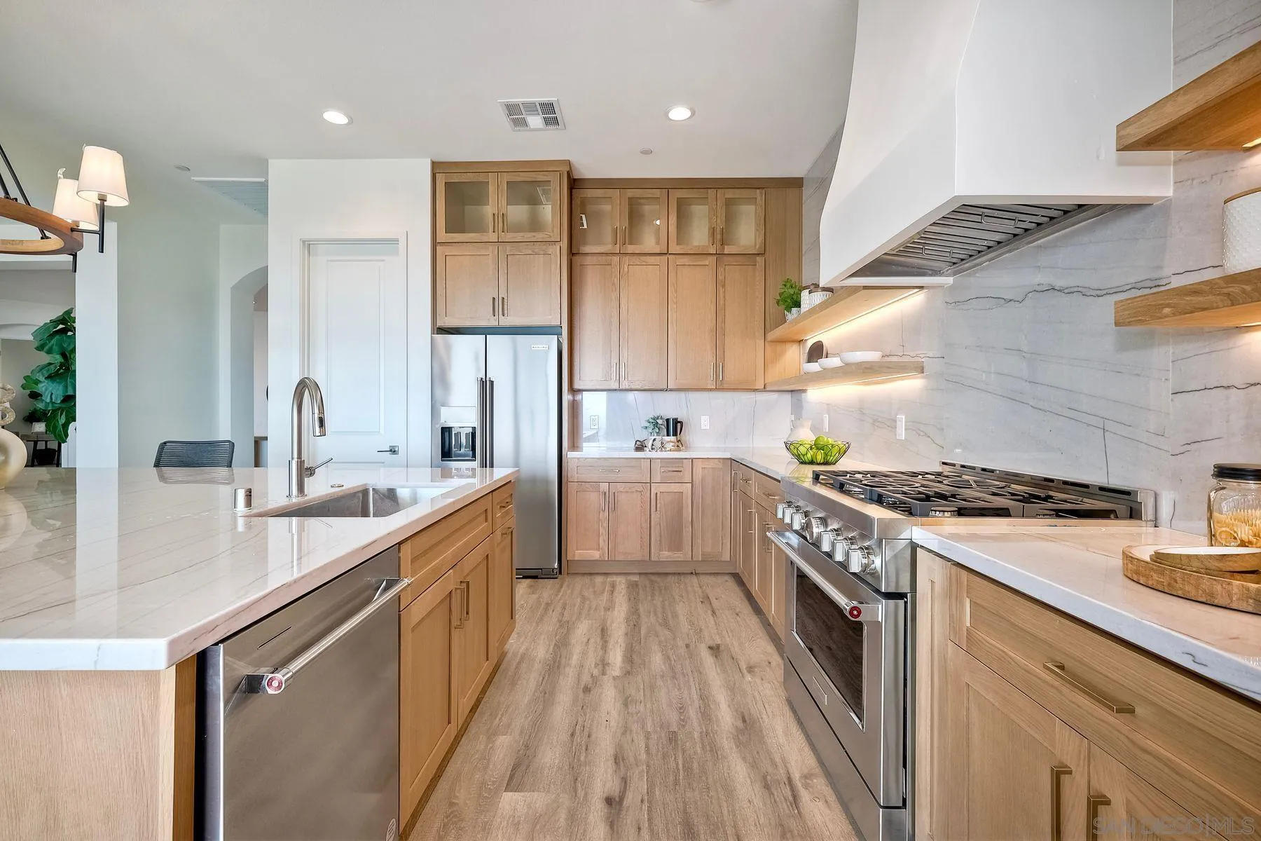 https://cdn.realtyfeed.com/cdn/127/260003074/0e9f53dd49c4b96d5258609d9d6e9655.webp