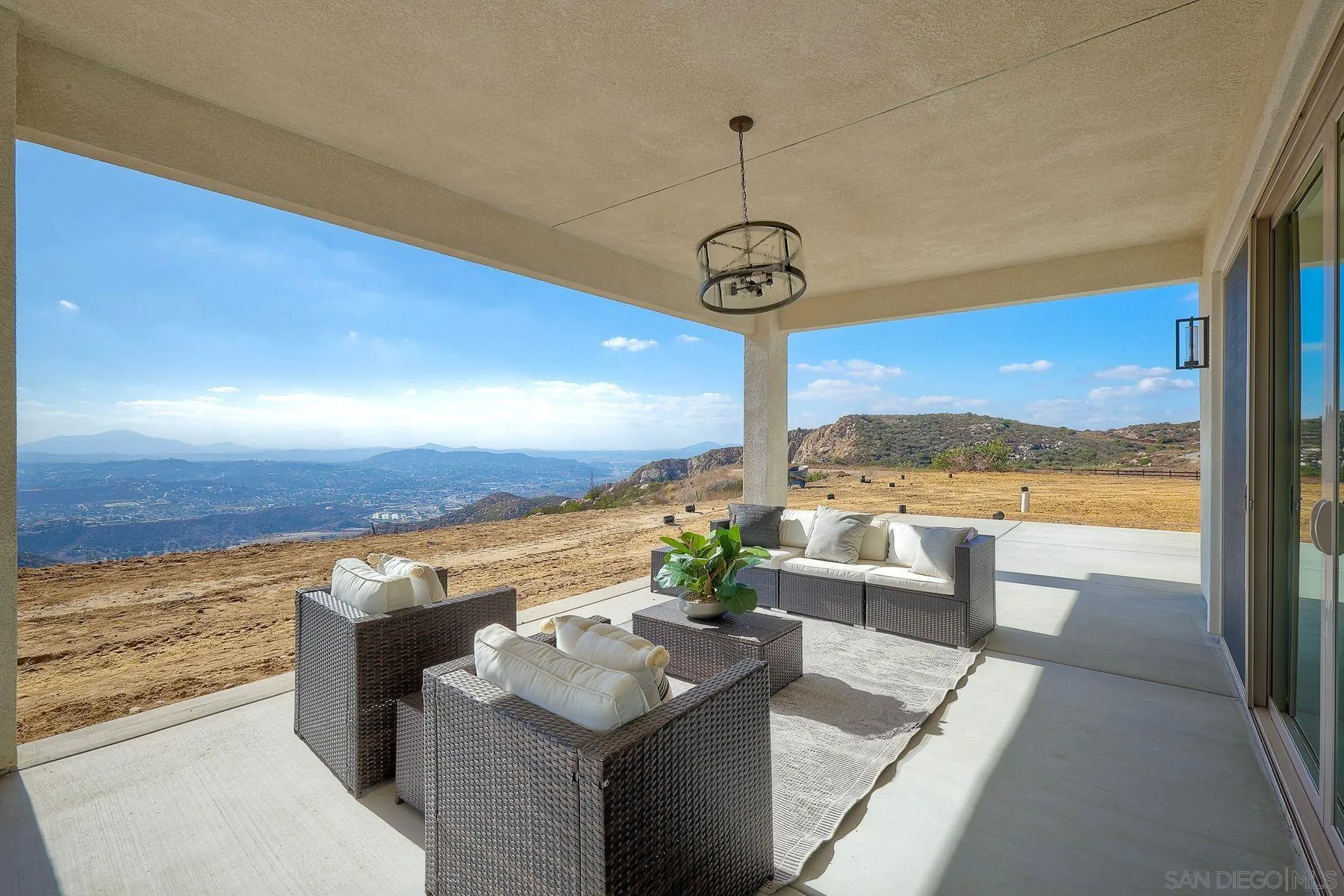 https://cdn.realtyfeed.com/cdn/127/260003074/d06312bd8075ee220d5362582d24ab6b.webp