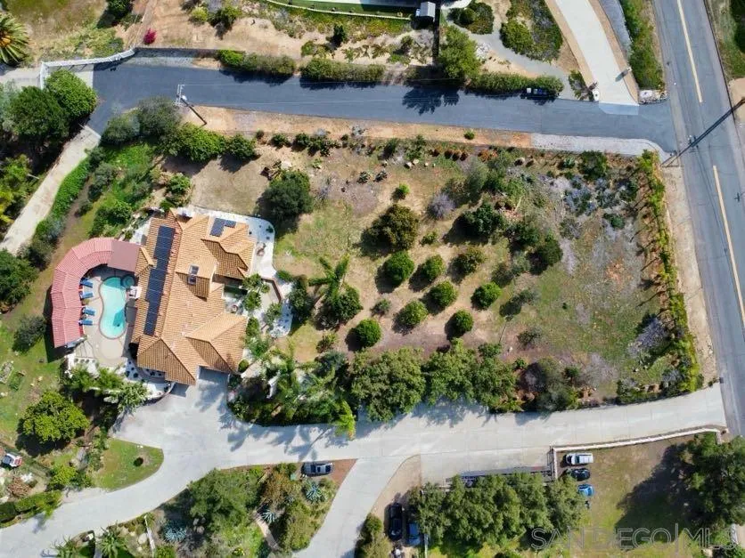 https://cdn.realtyfeed.com/cdn/127/260003078/1c514bda18d023952eb548040b2e7979.webp