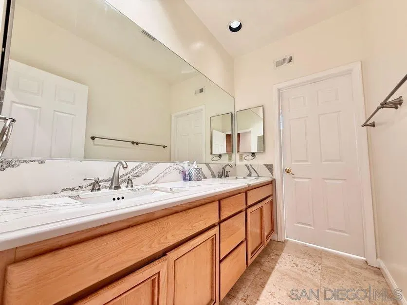 https://cdn.realtyfeed.com/cdn/127/260003078/4f2b3c7b0008958ad3f43cc18366049b.webp