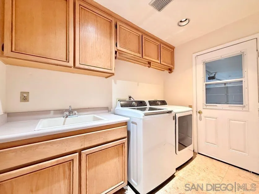 https://cdn.realtyfeed.com/cdn/127/260003078/5217adc478ff67238b6cd6504fd0da02.webp