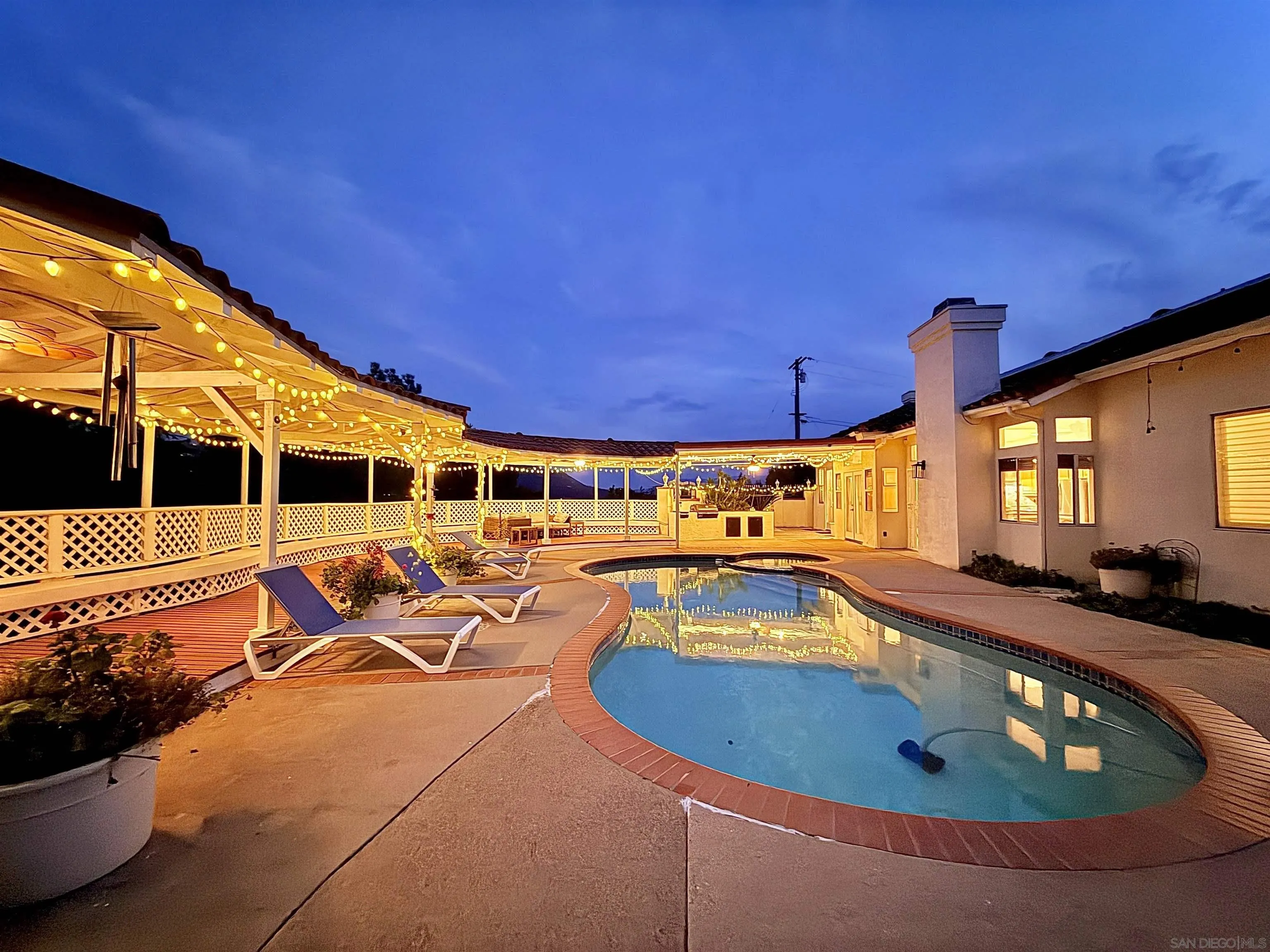 https://cdn.realtyfeed.com/cdn/127/260003078/7c1e38f2d7efe53dd42c774cc6283de3.webp
