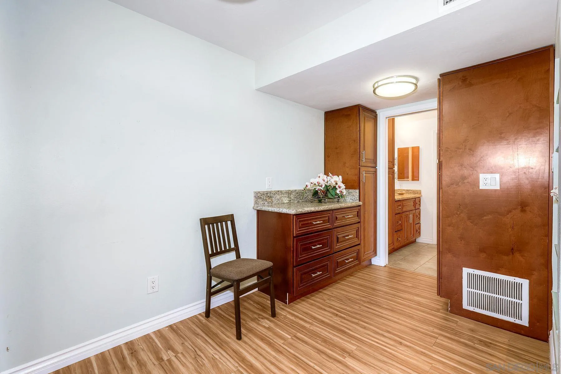 Photo #12: 260003082 Listing: Photo #12