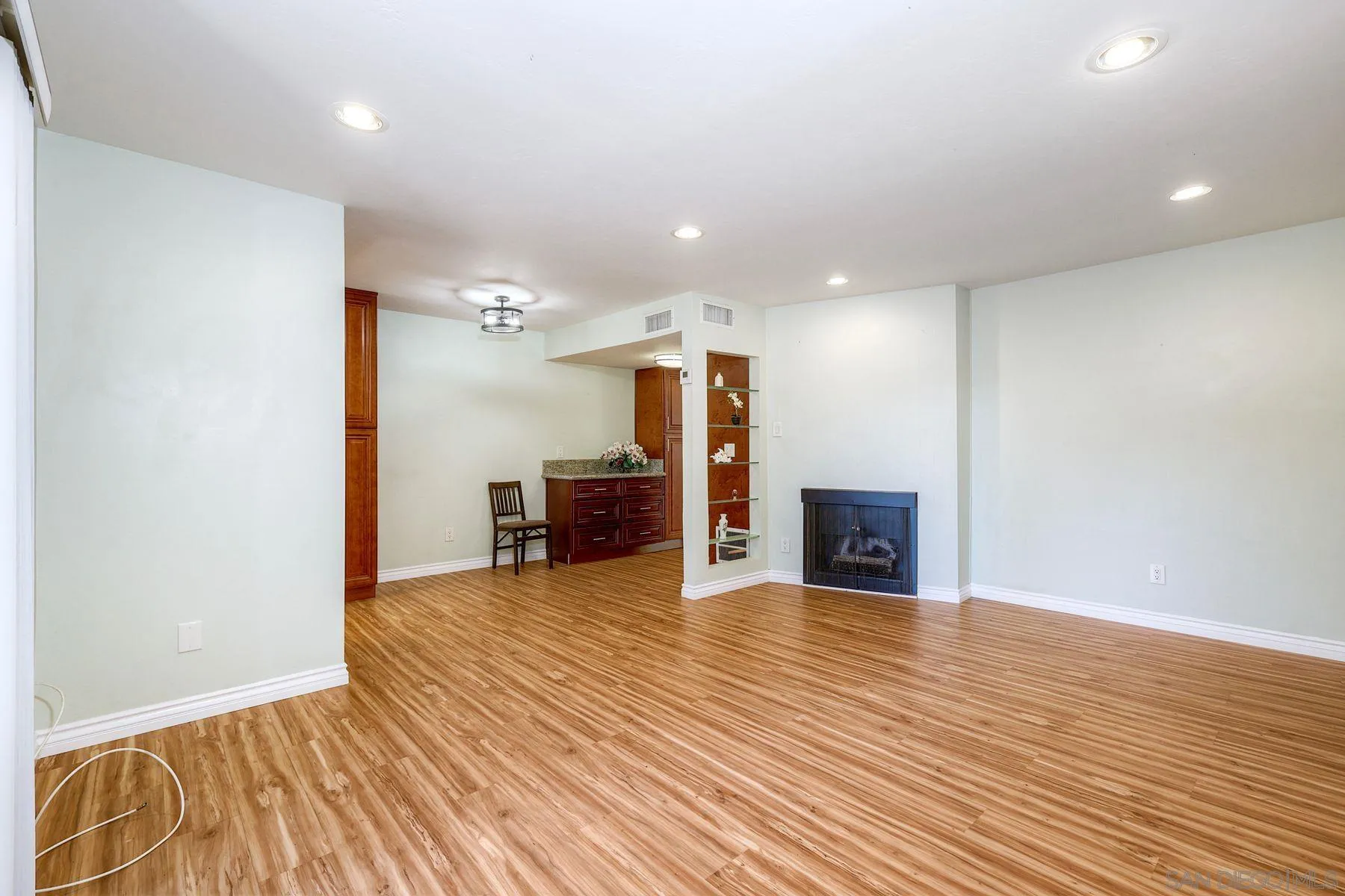 https://cdn.realtyfeed.com/cdn/127/260003082/b702557d04b001cde6661cd12905fcdd.webp