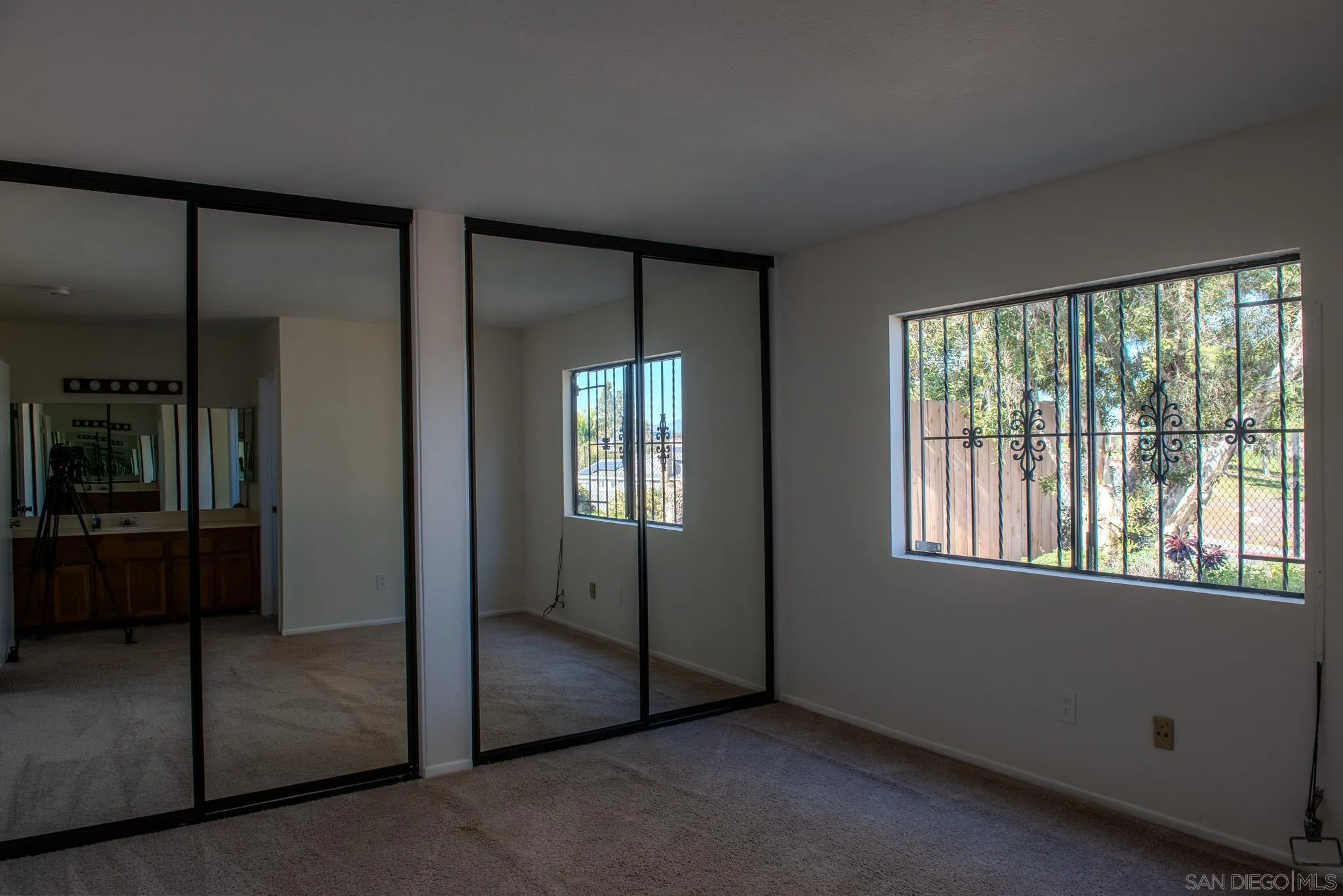 https://cdn.realtyfeed.com/cdn/127/260003084/198d17f25a5a47ddda22adfd2a044978.webp