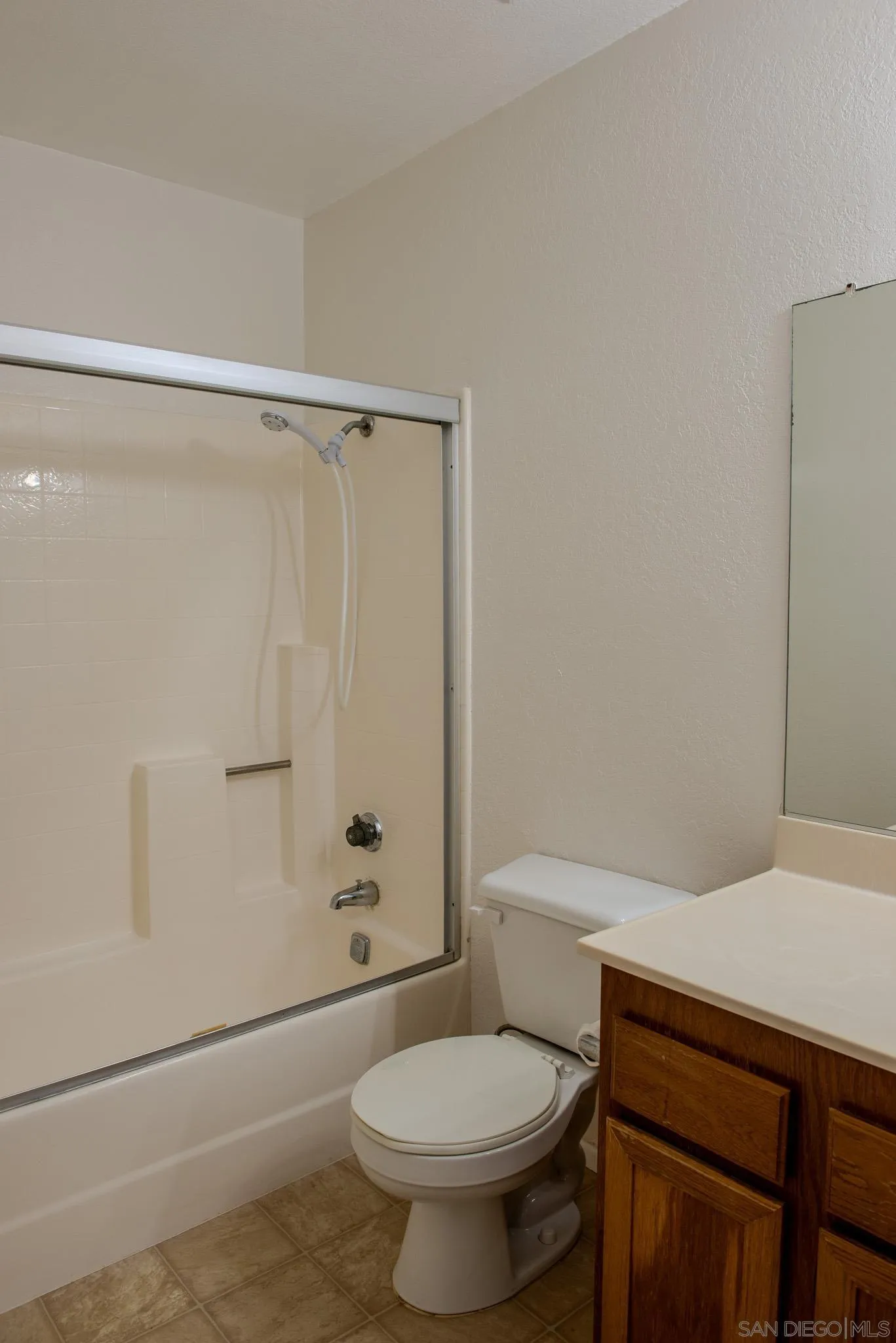 https://cdn.realtyfeed.com/cdn/127/260003084/ed6642e0312fc8f99cb7962800c440fa.webp