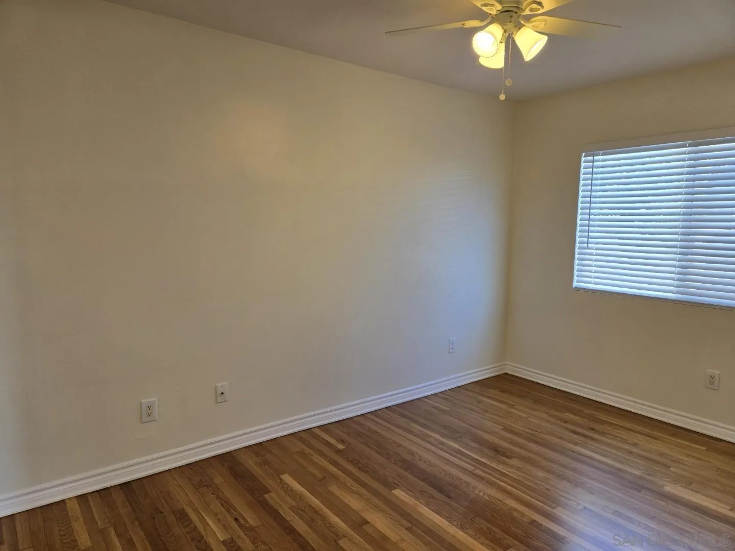 https://cdn.realtyfeed.com/cdn/127/260003089/58a78641aafeeb79c2c5ac96ca542748.webp