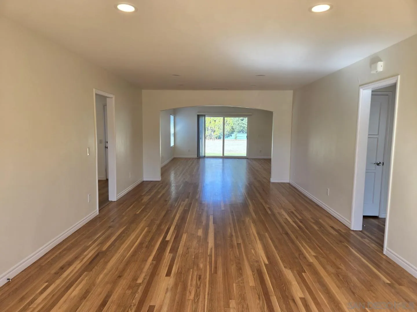 https://cdn.realtyfeed.com/cdn/127/260003089/e3a46ead67810ab6805c8e1ab8af0e56.webp