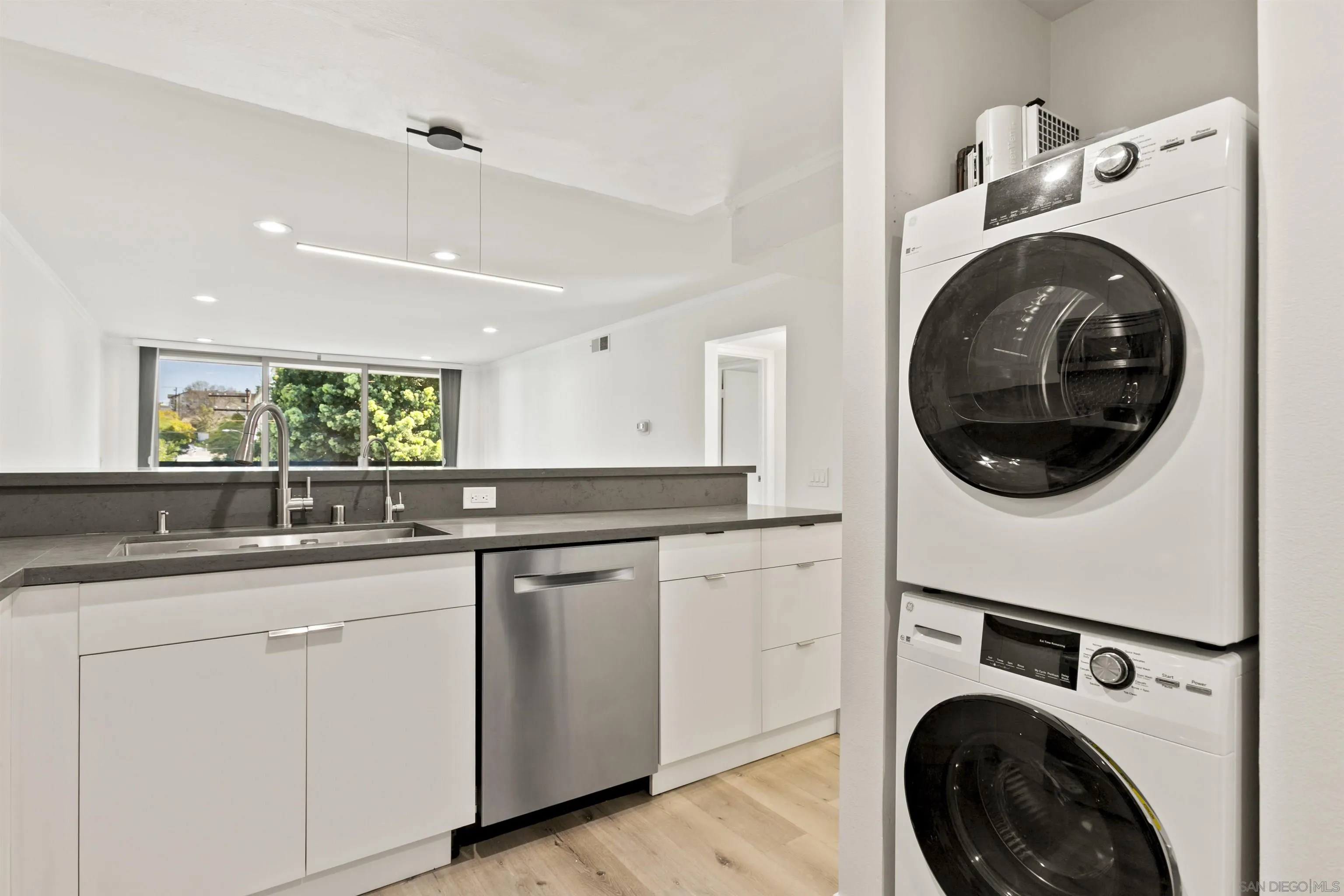 Photo #9: 260003090 Listing: Photo #9