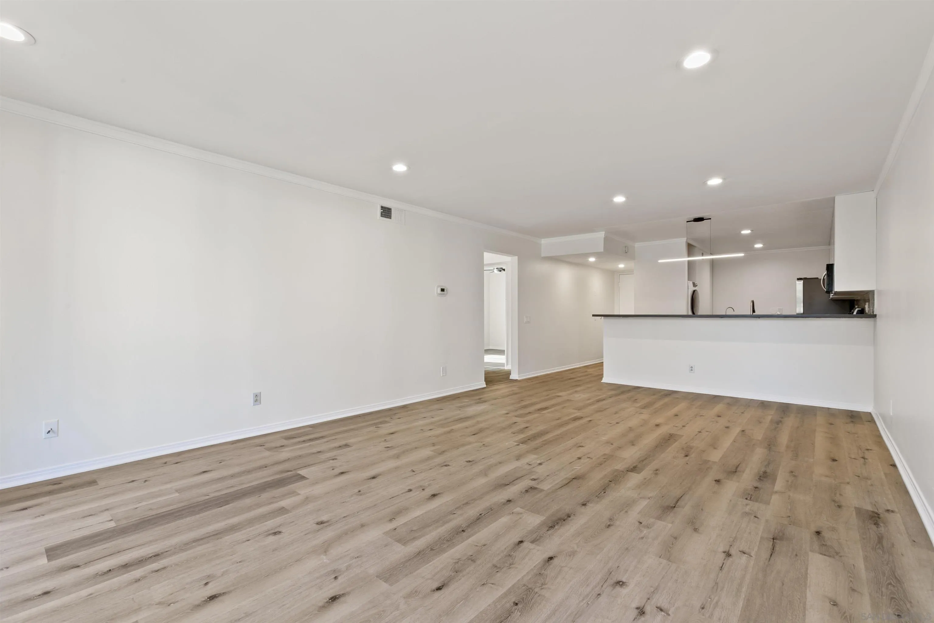 Photo #5: 260003090 Listing: Photo #5