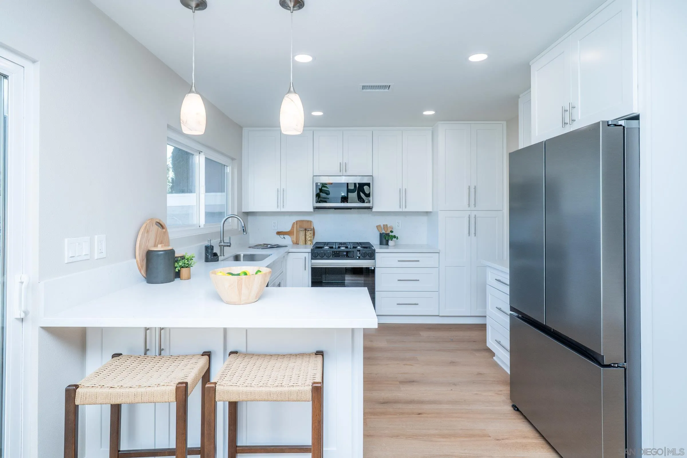 https://cdn.realtyfeed.com/cdn/127/260003103/1e1eca705c0ab255e1ddad122f313a5b.webp