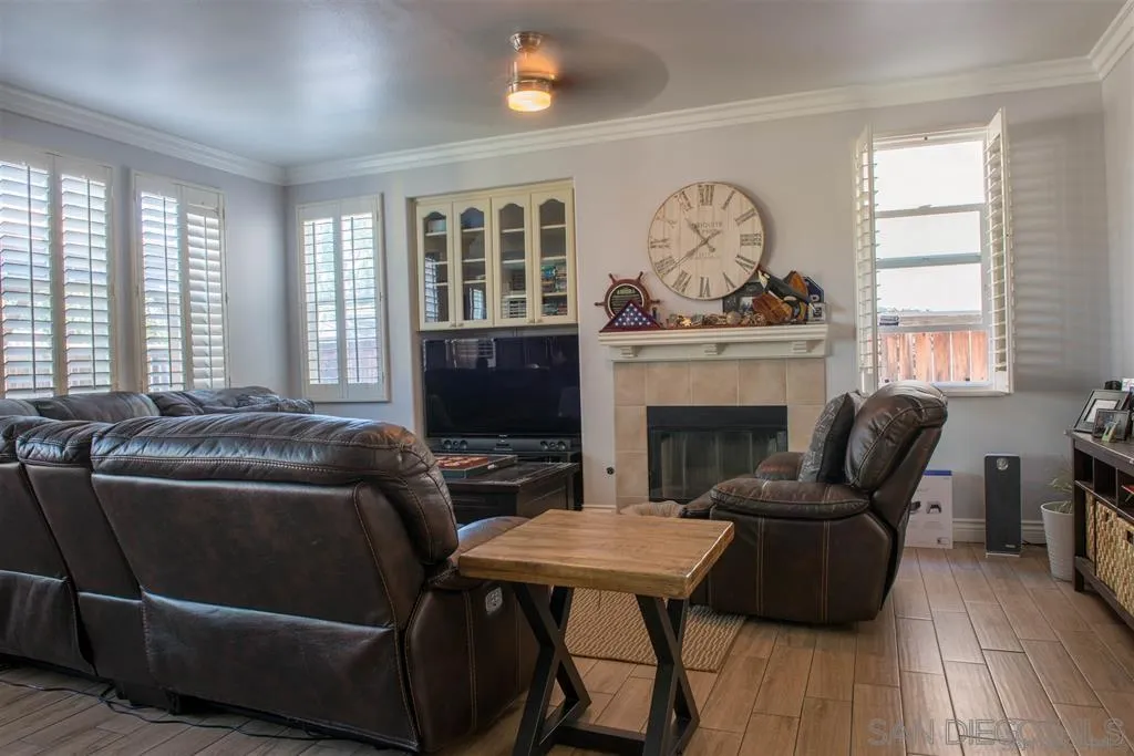 https://cdn.realtyfeed.com/cdn/127/260003104/3d7b621a26d95555936f2e309f92ebd0.webp
