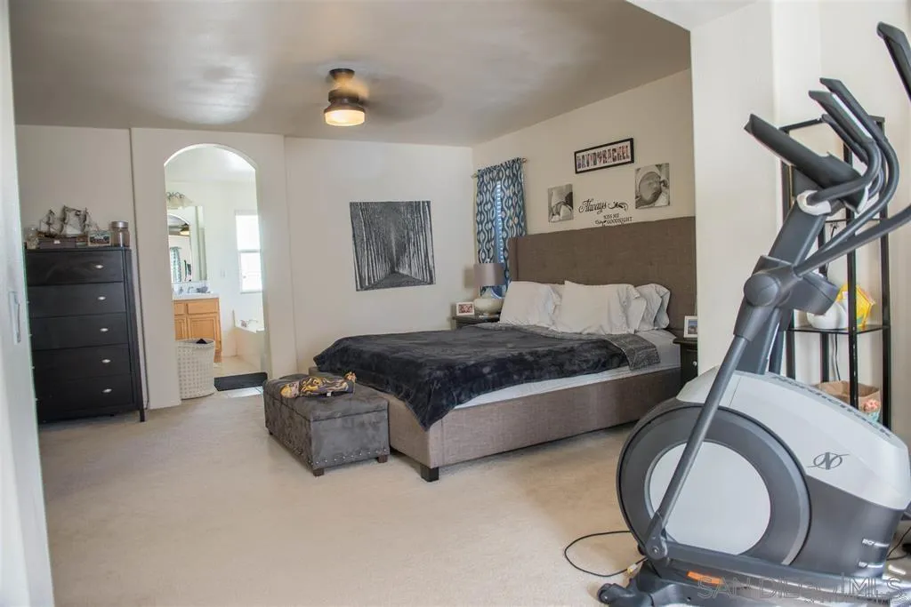 https://cdn.realtyfeed.com/cdn/127/260003104/a8c61b6c527d0f13d6d9dd584ef7bc28.webp