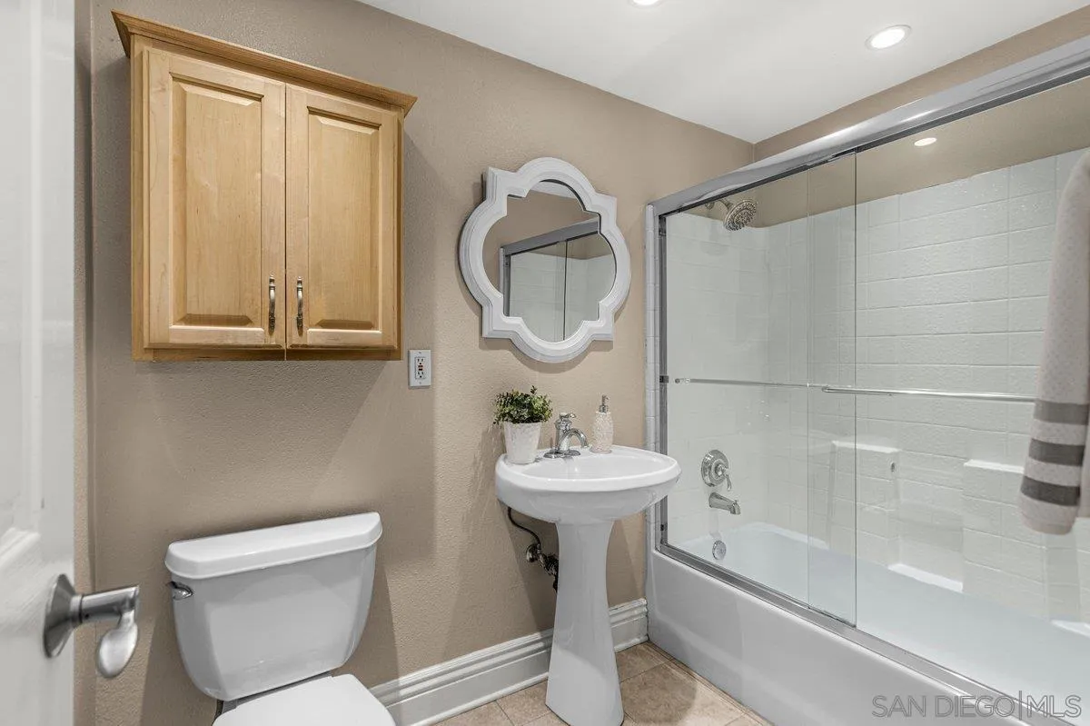 https://cdn.realtyfeed.com/cdn/127/260003110/2010c734fb1f1d1db0e8ee9d200444c4.webp