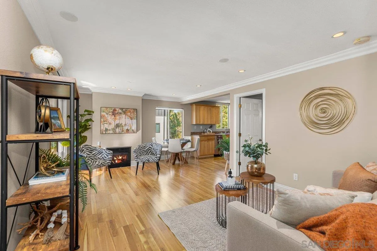 https://cdn.realtyfeed.com/cdn/127/260003110/efe678e4006f9341244a954a8046771e.webp