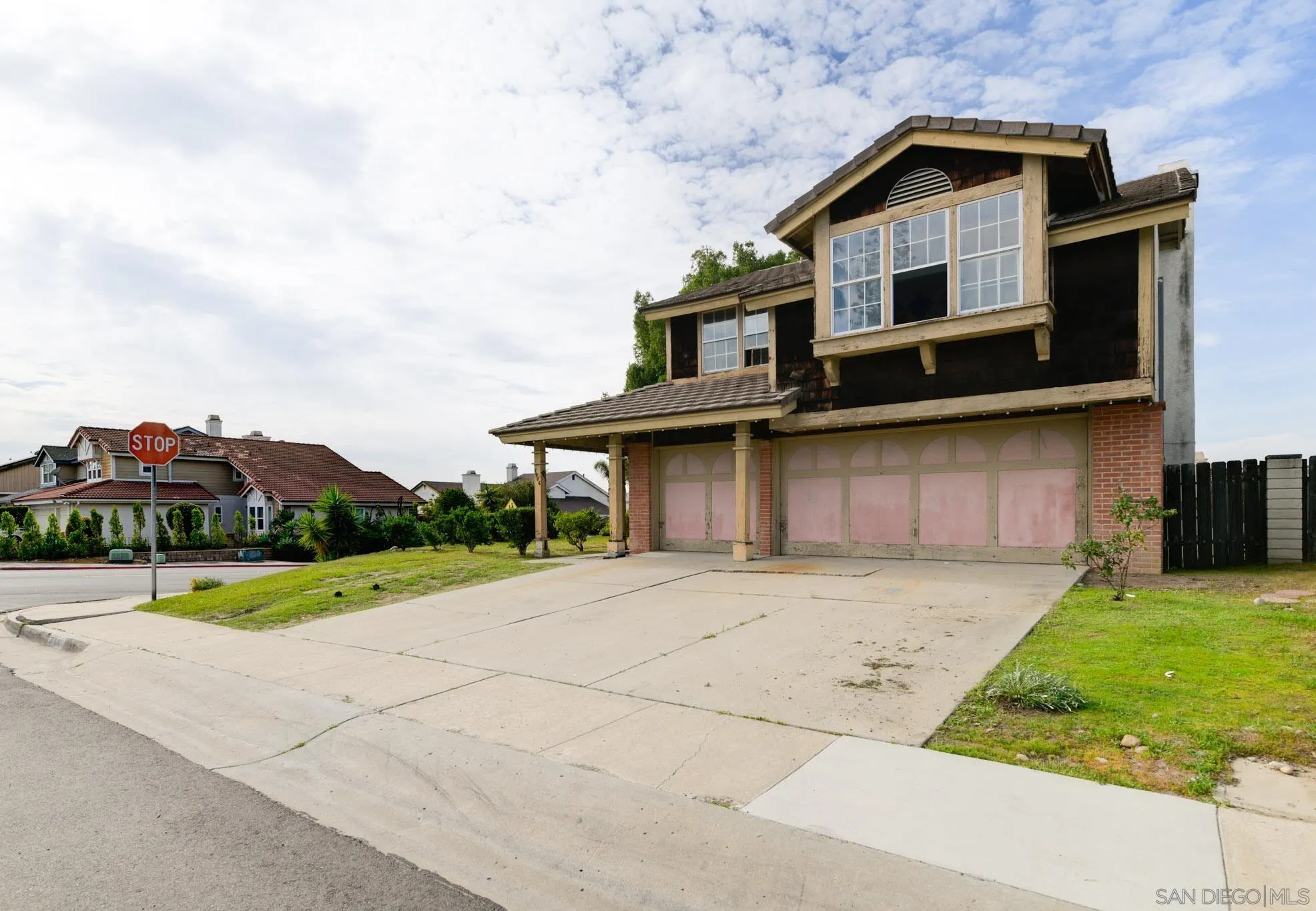 https://cdn.realtyfeed.com/cdn/127/260003120/5388f3403343feb13b1e73dc3154191a.webp