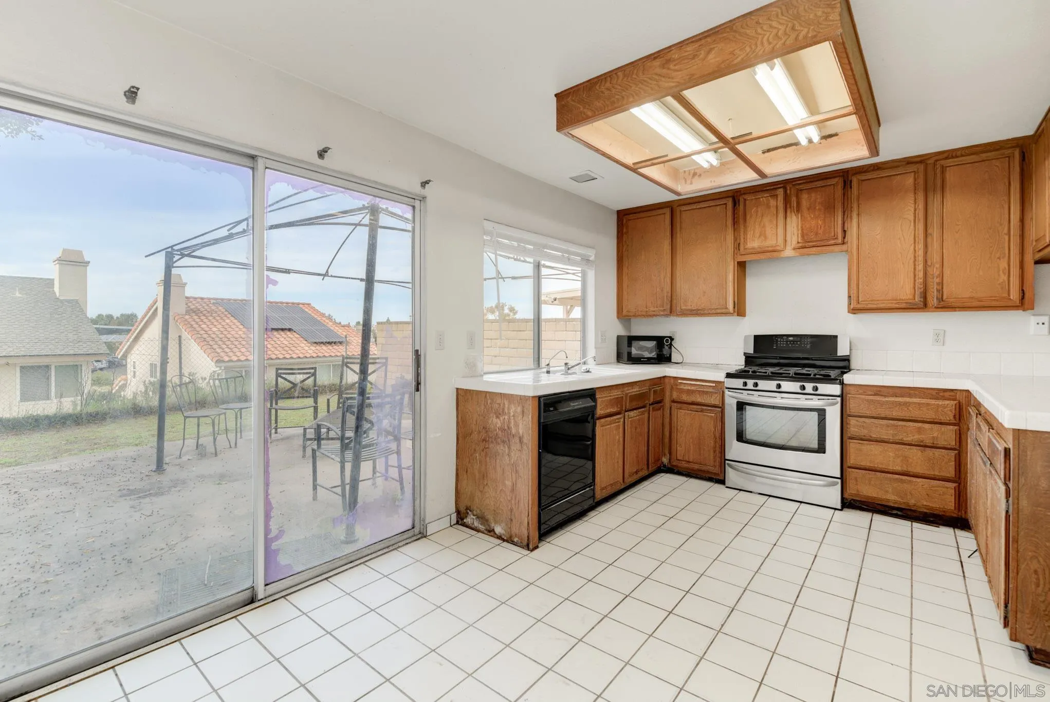 https://cdn.realtyfeed.com/cdn/127/260003120/566b30b42a8f9c0c9e1ada6967465a73.webp